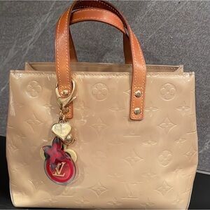 Auth Louis Vuitton Vernis Reade PM Cream Tan Lt Beige Purse Bag Luxury Designer